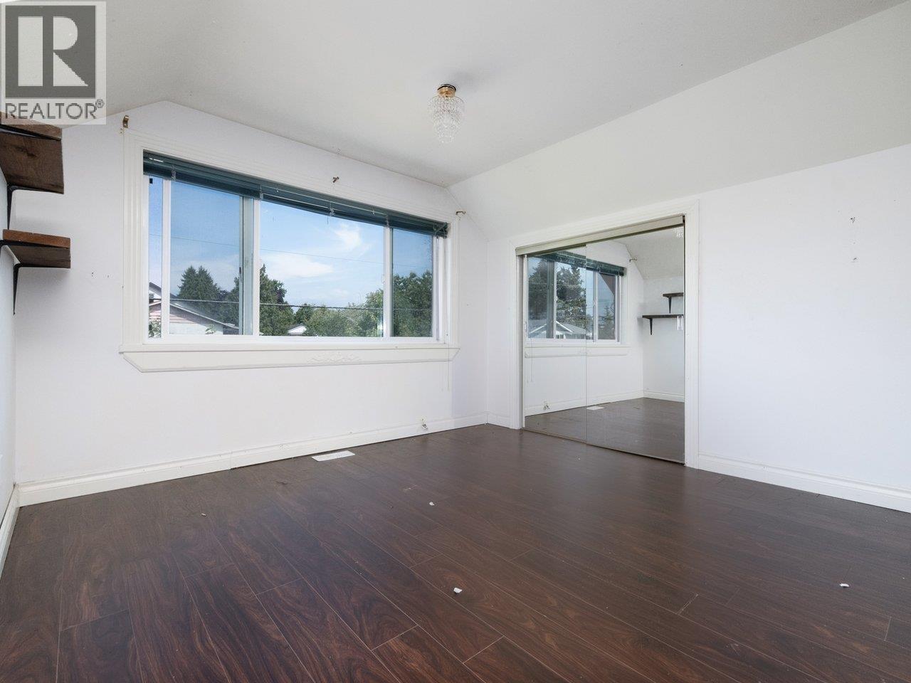Photo 12 of 4498 46 B Street, Delta BC