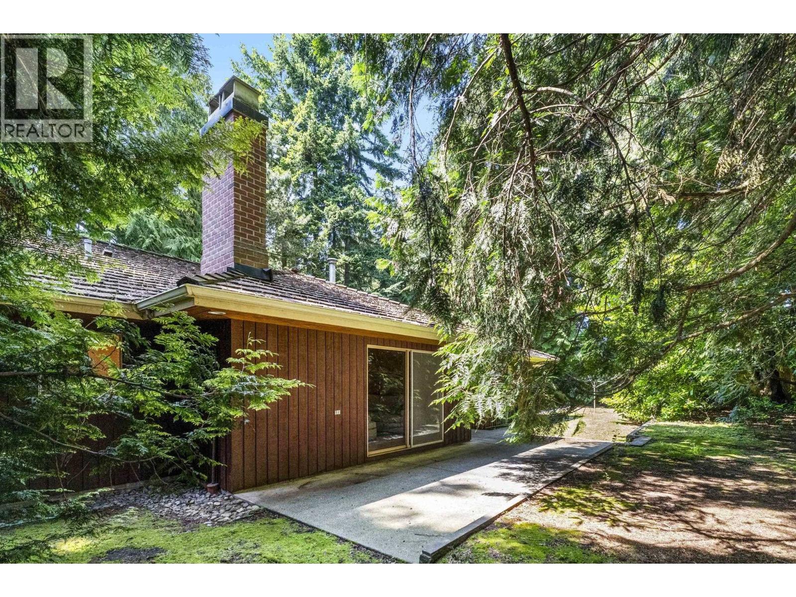 Photo 2 of 1004 Pacific Drive, Delta BC