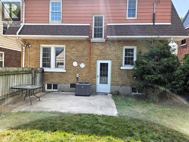 Photo 7 of 2282 Chilver, Windsor ON