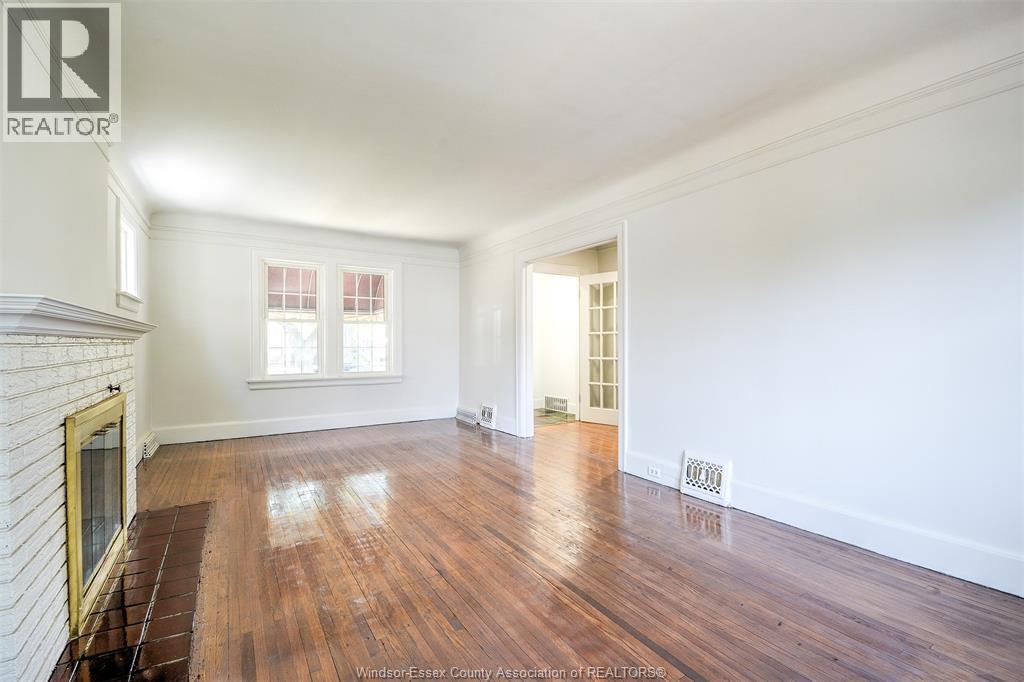 Photo 11 of 2282 Chilver, Windsor ON