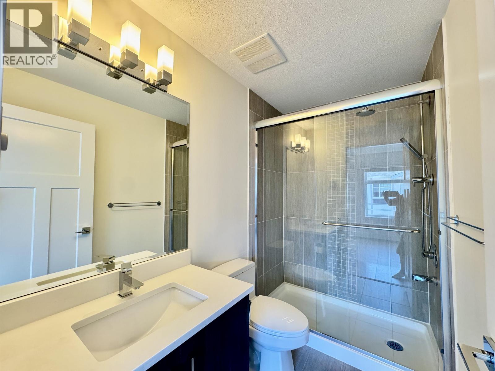 Photo 7 of 11 9680 Alexandra, Richmond BC