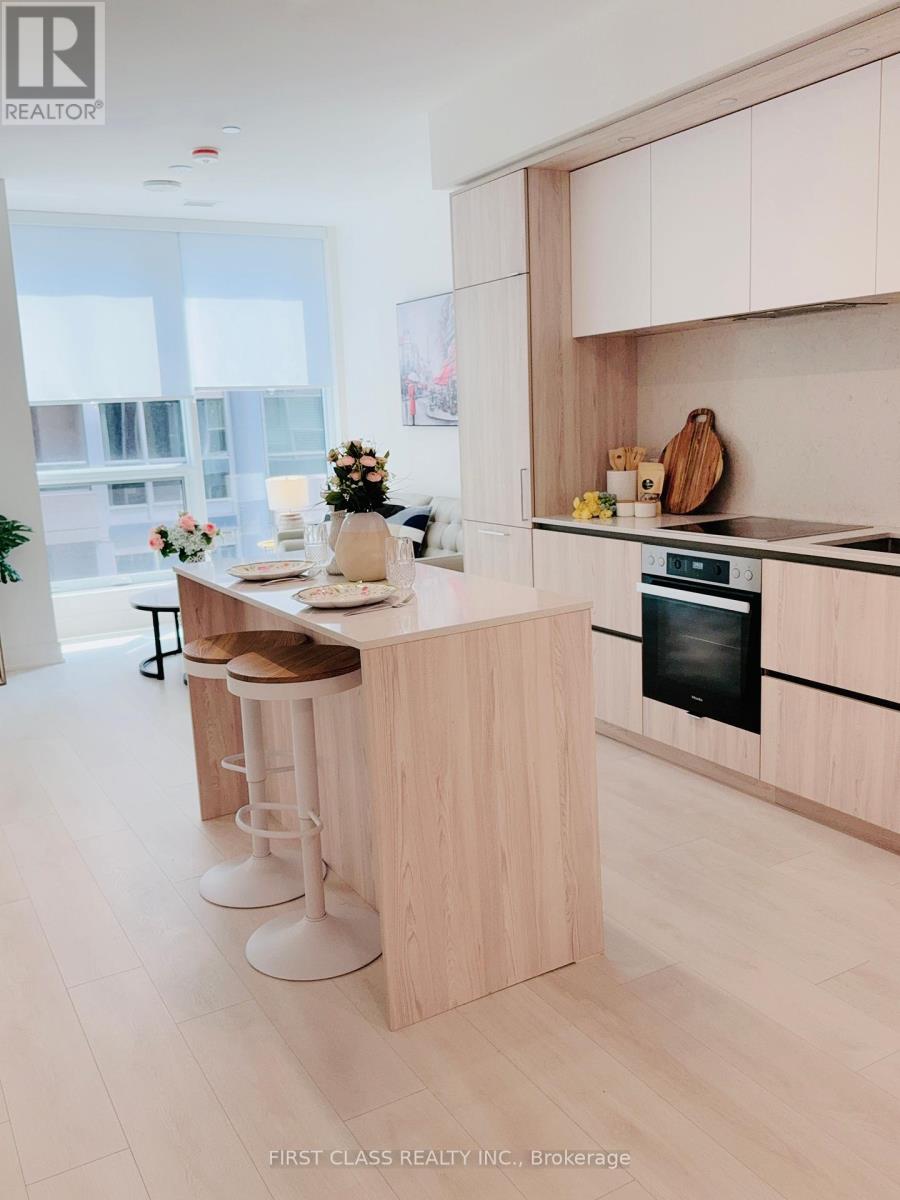 Photo 4 of 806 15 Mercer Street, Toronto ON