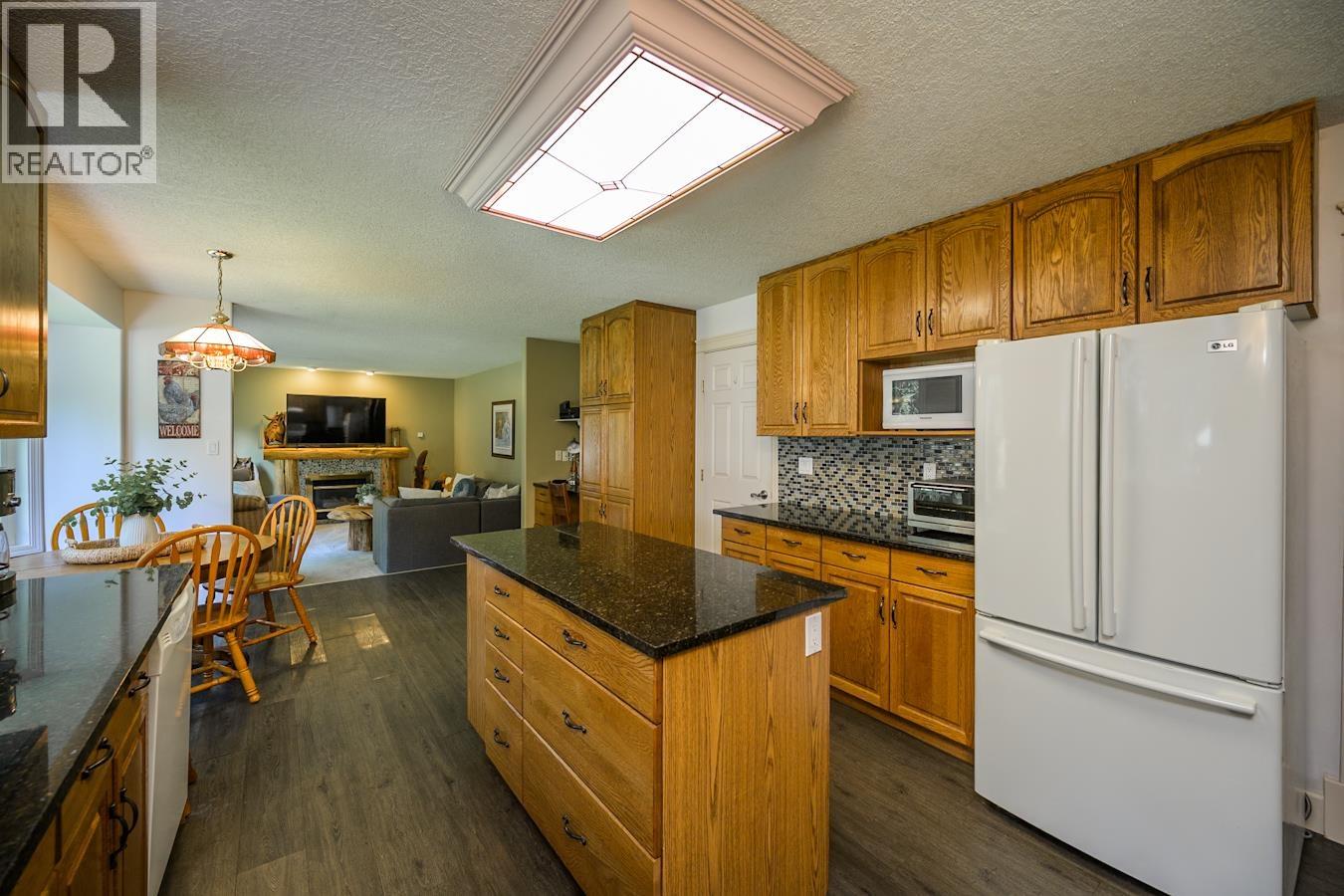 Photo 4 of 10207 Haldi Road, Prince George BC