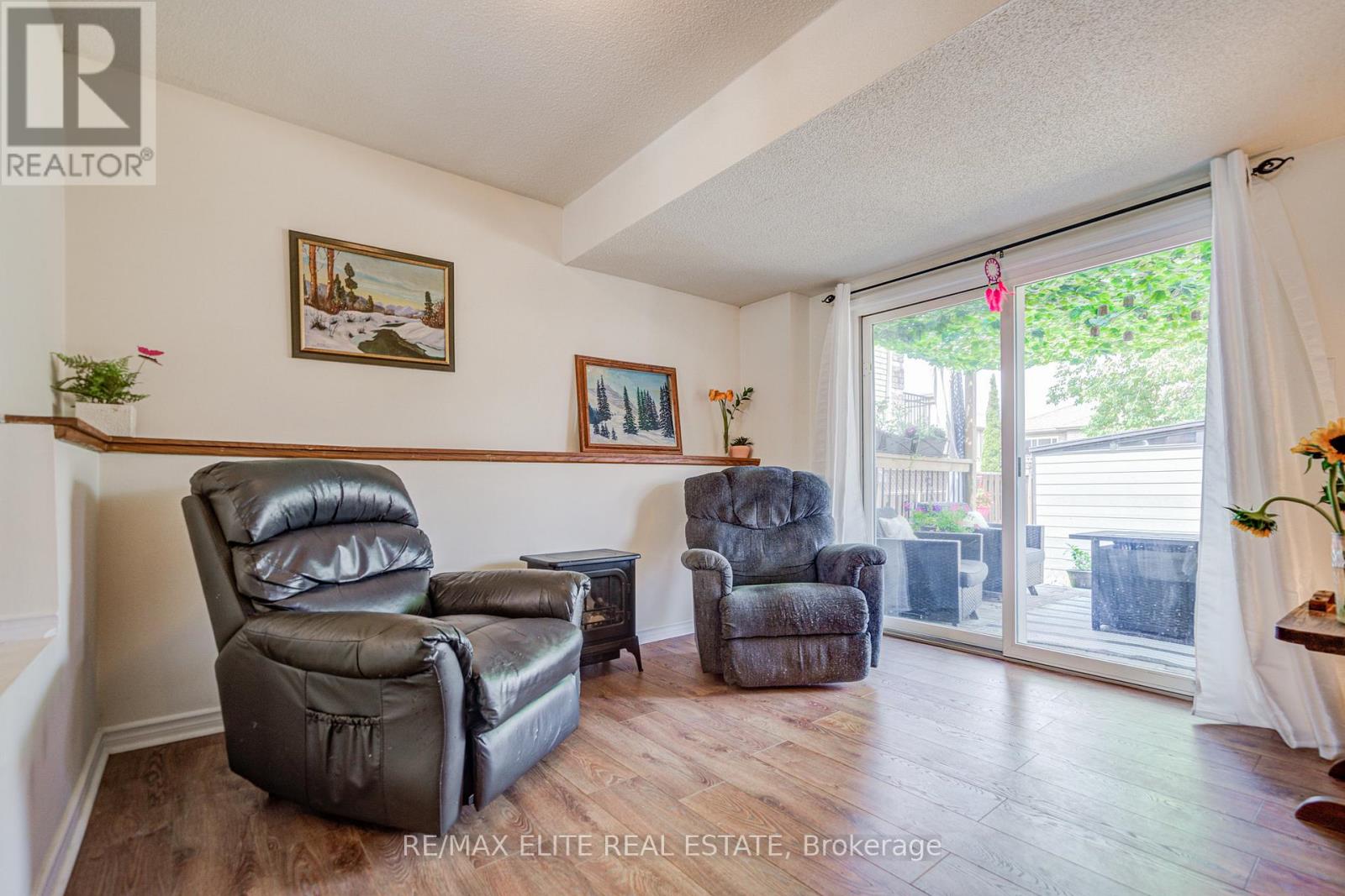 Photo 19 of 222 Country Lane, Barrie ON