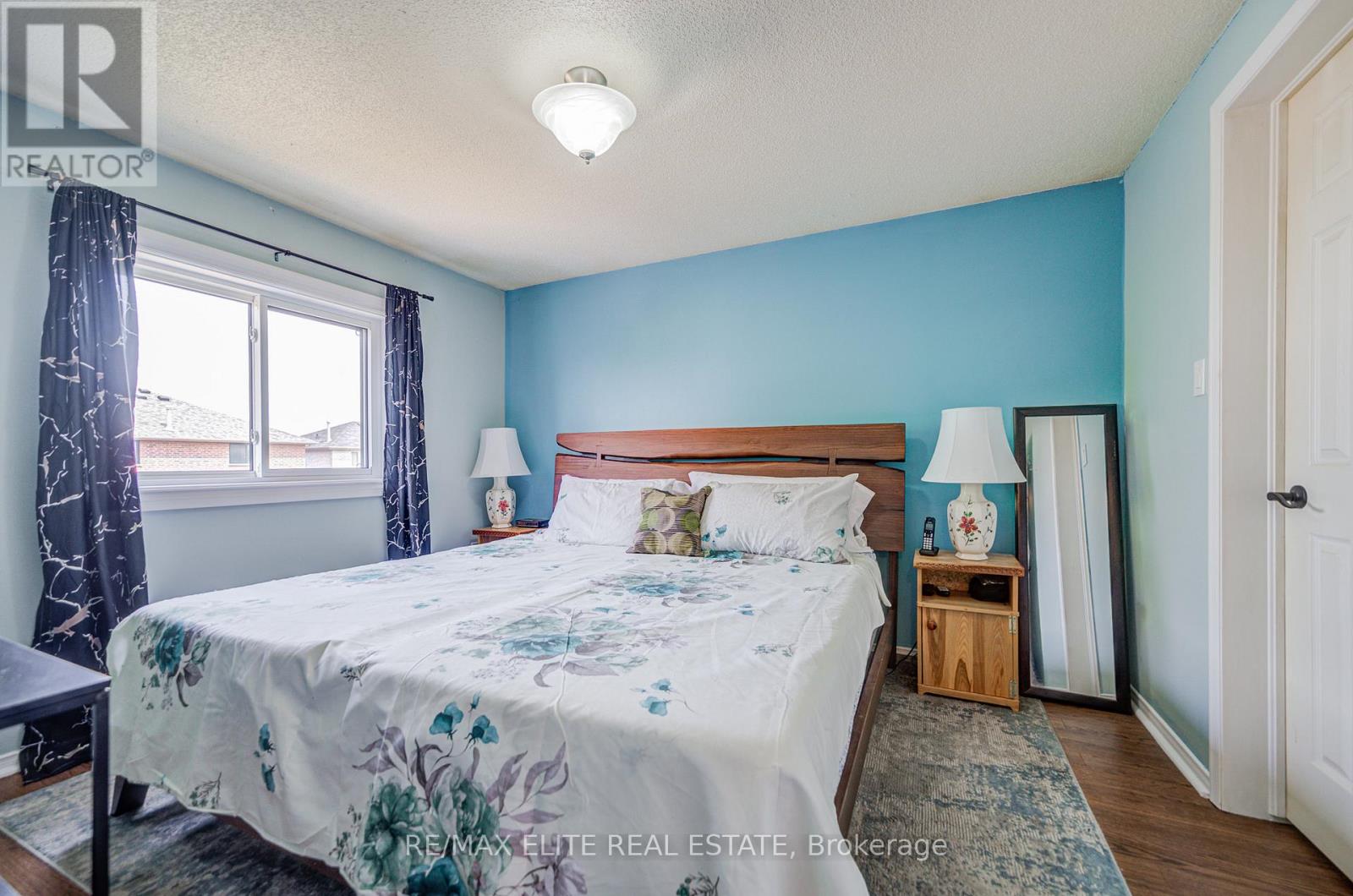 Photo 22 of 222 Country Lane, Barrie ON