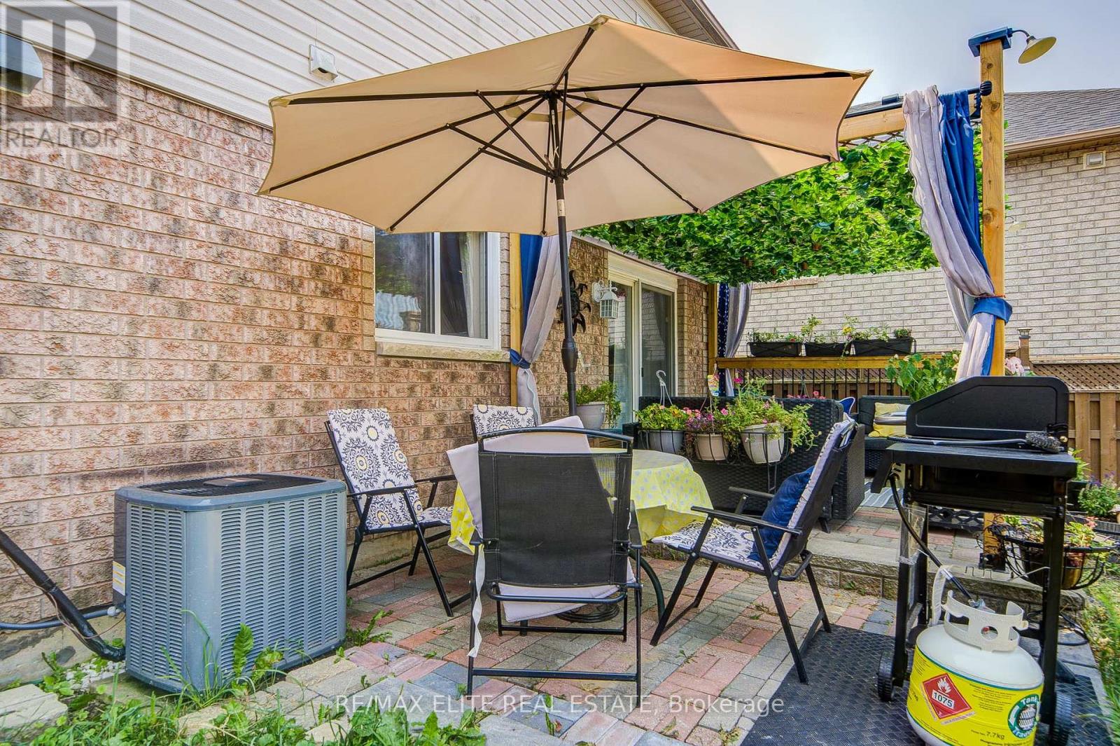 Photo 35 of 222 Country Lane, Barrie ON