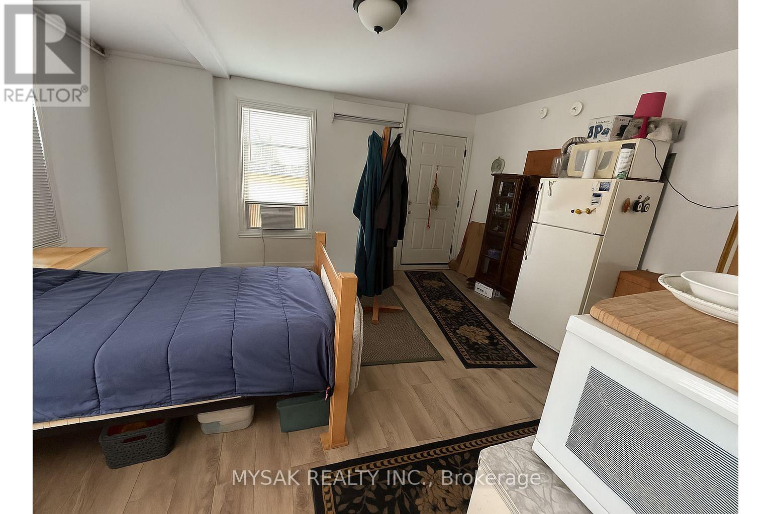 Photo 12 of 81 85 Peter Street, Orillia ON