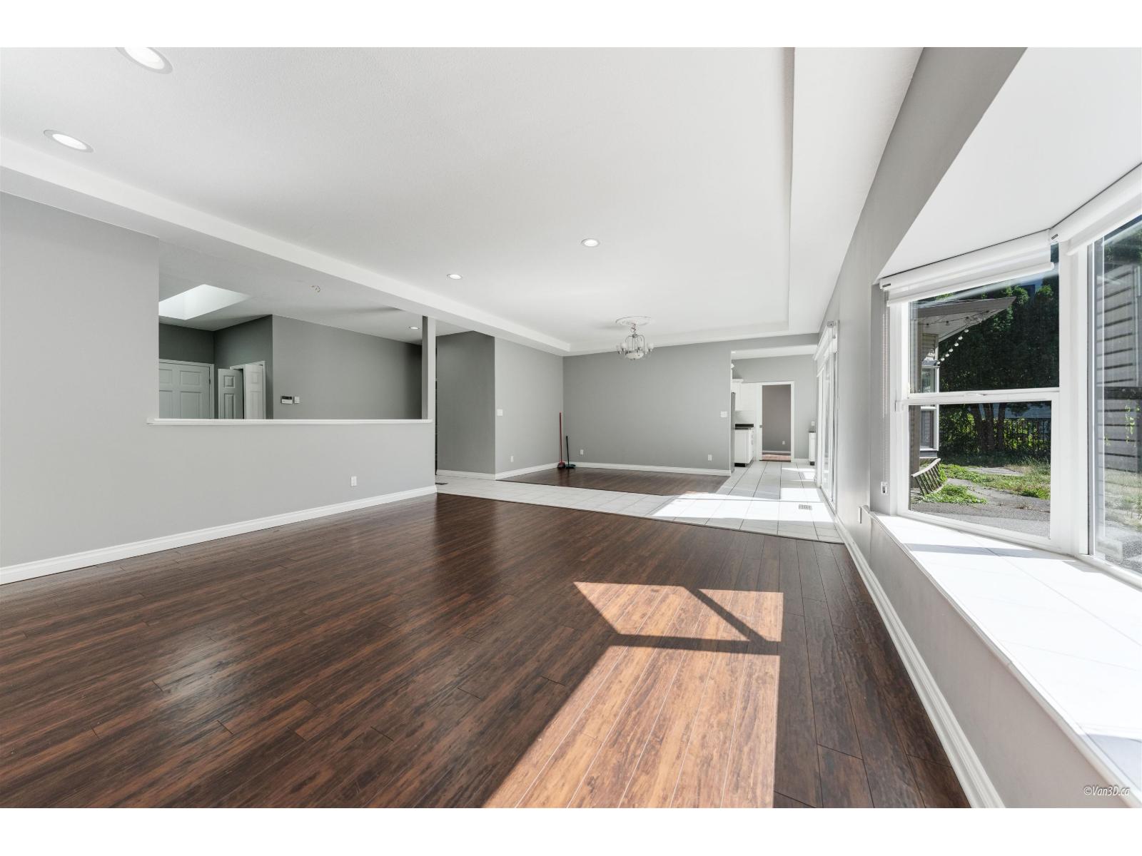 Photo 10 of 1635 136 Avenue, Surrey BC