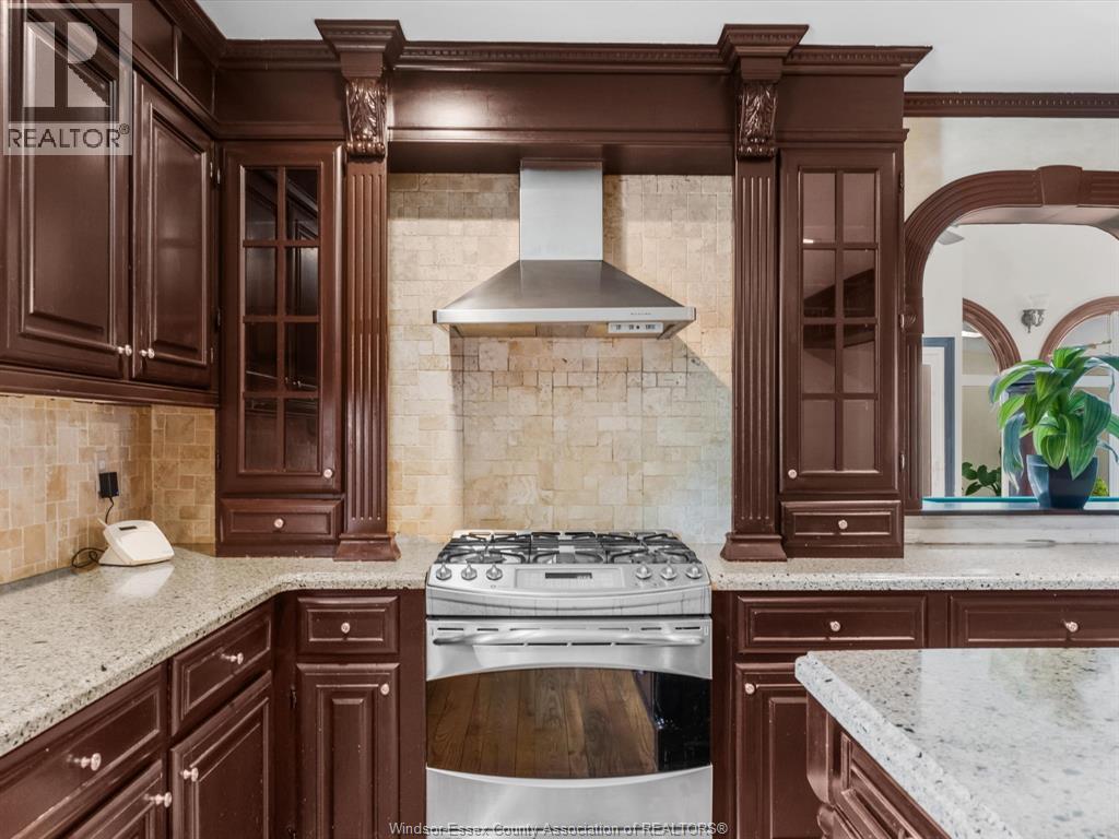 Photo 44 of 25 Ivy Lane, Kingsville ON