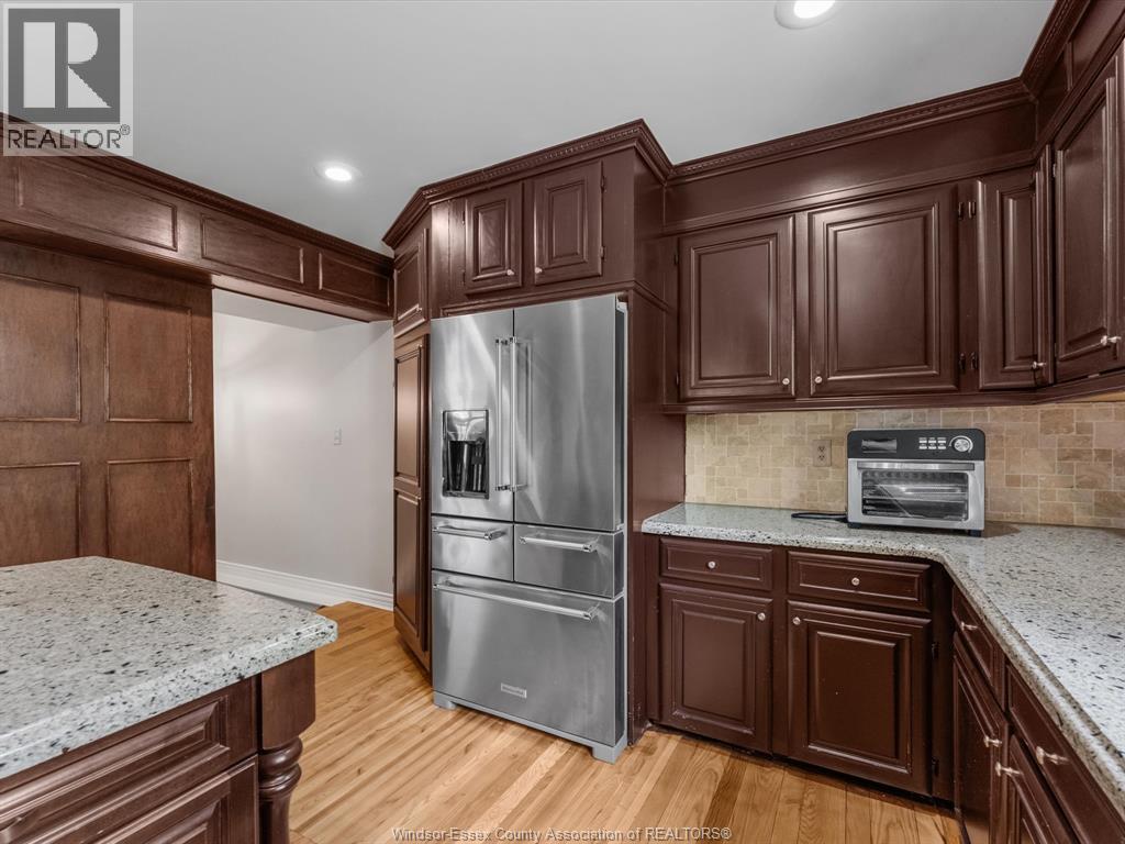 Photo 36 of 25 Ivy Lane, Kingsville ON