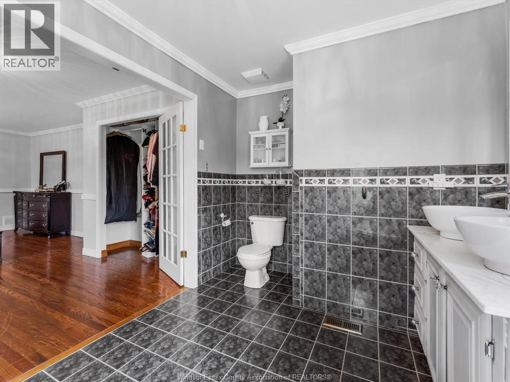 Photo 31 of 25 Ivy Lane, Kingsville ON