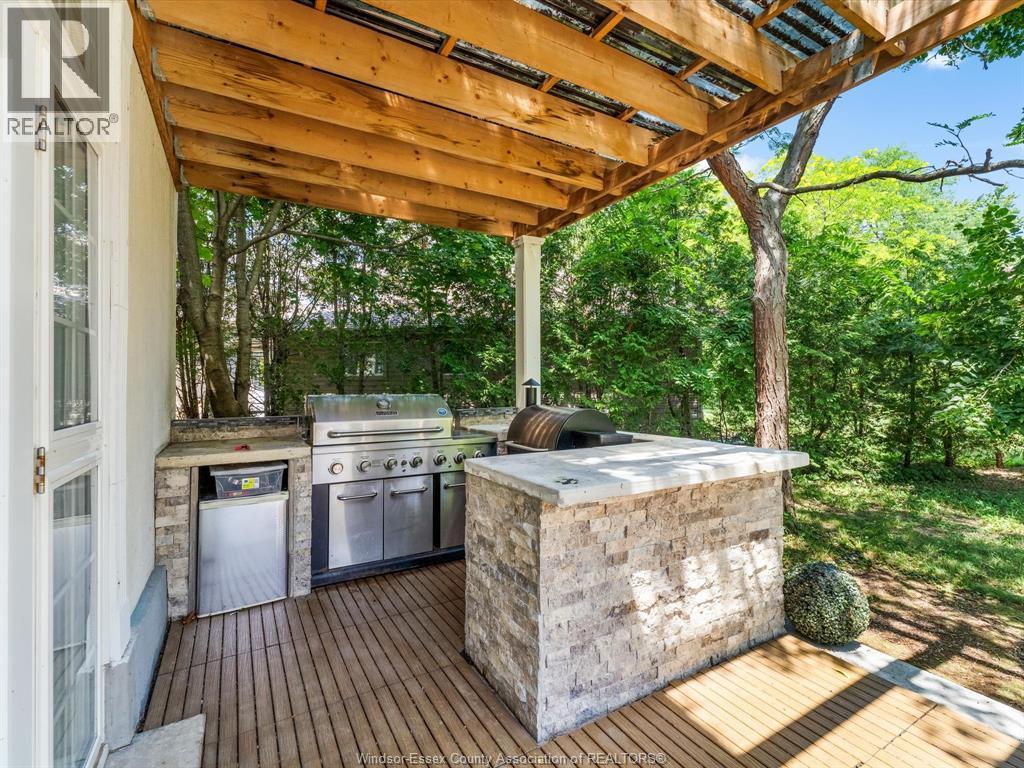 Photo 21 of 25 Ivy Lane, Kingsville ON