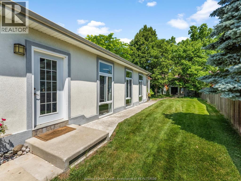 Photo 32 of 25 Ivy Lane, Kingsville ON