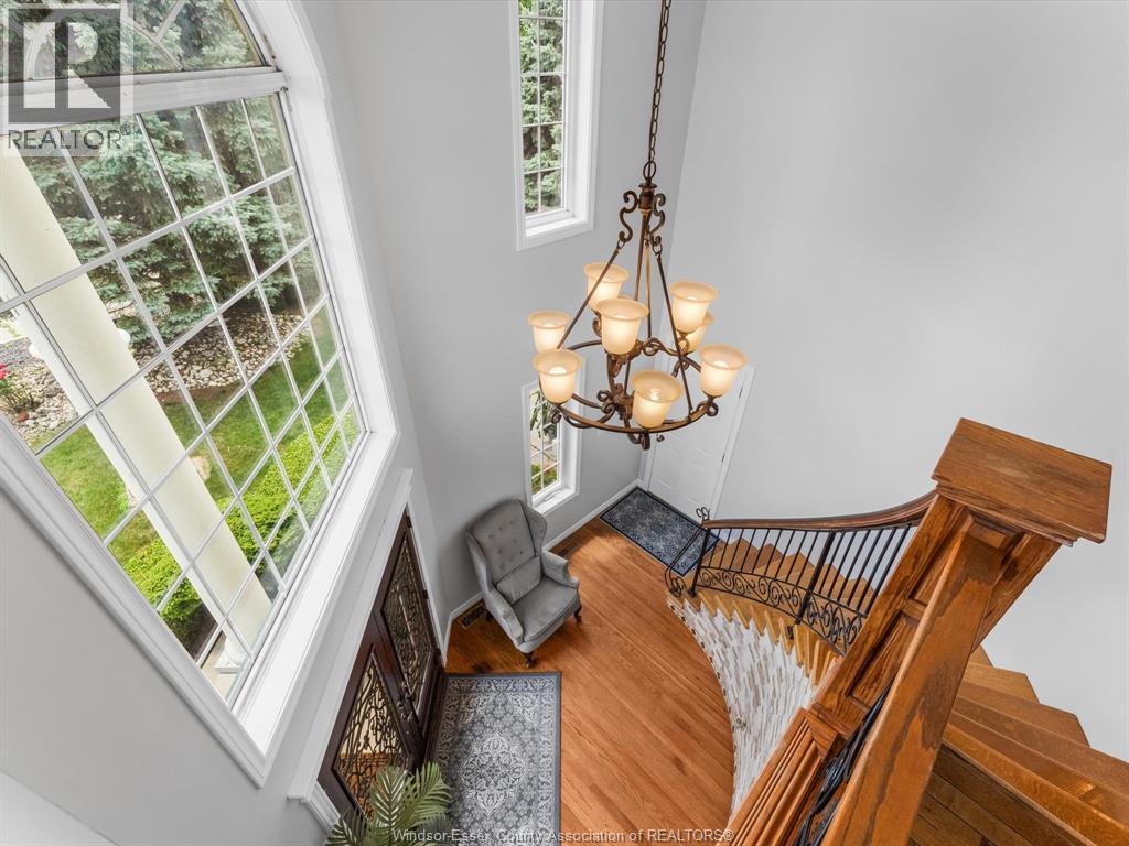 Photo 30 of 25 Ivy Lane, Kingsville ON