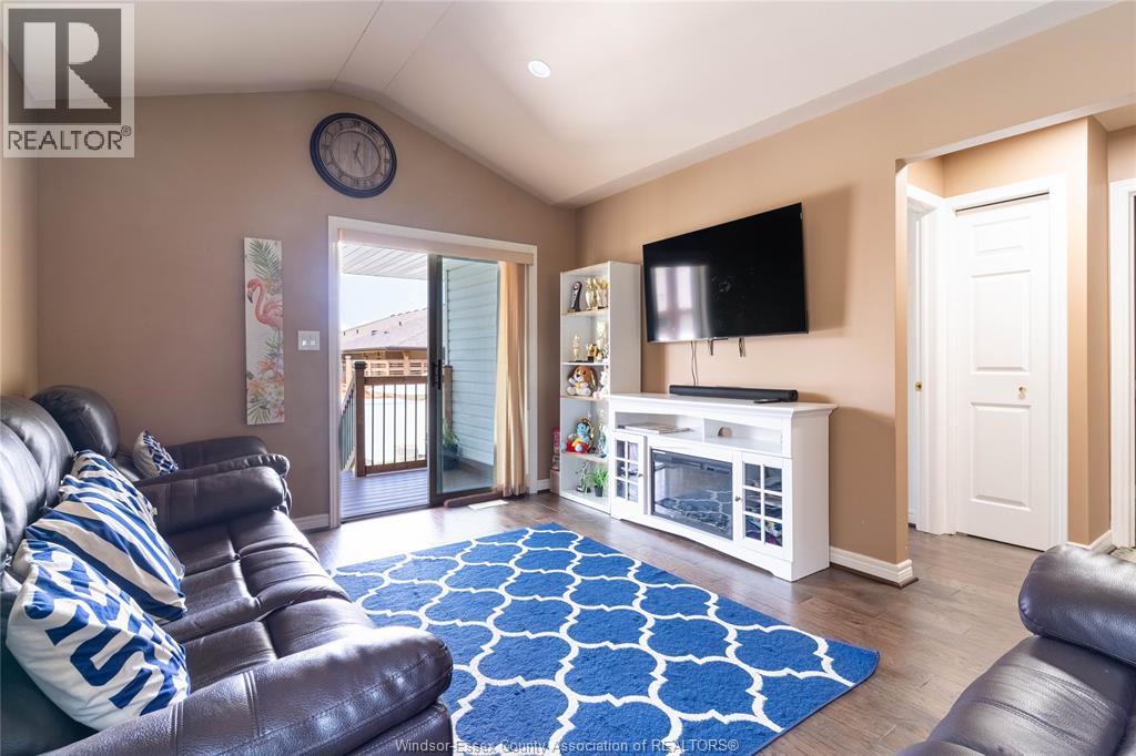 Photo 11 of 1435 Chateau, Windsor ON