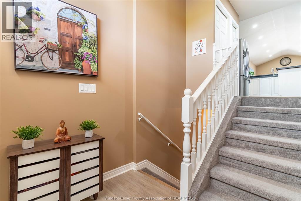 Photo 3 of 1435 Chateau, Windsor ON