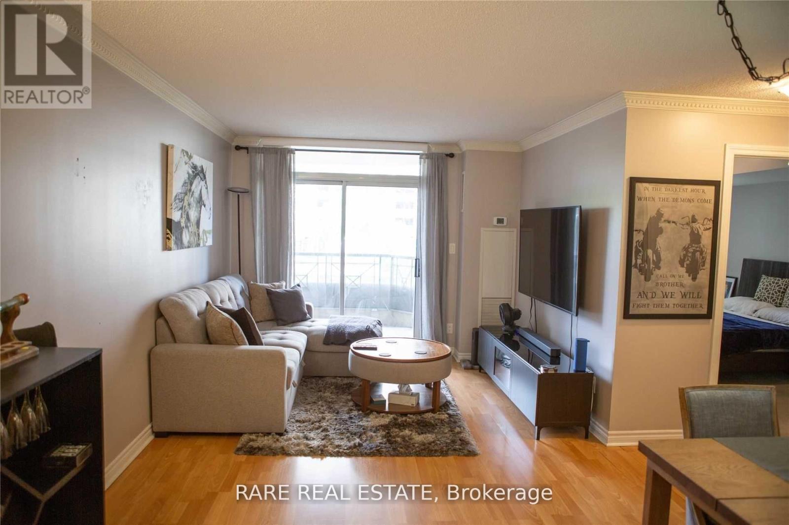 Photo 6 of 418 3880 Duke Of York Boulevard, Mississauga ON