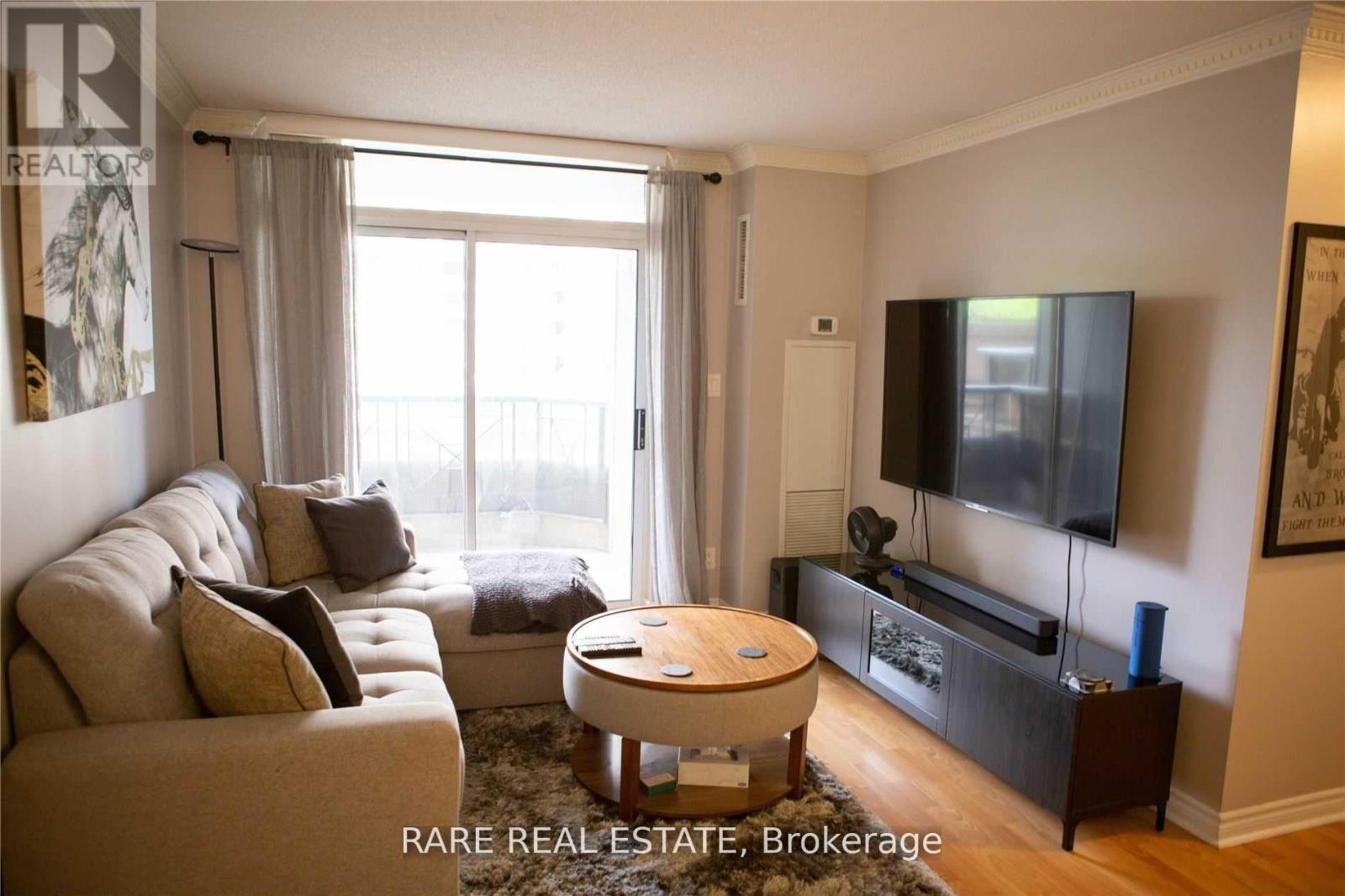 Photo 8 of 418 3880 Duke Of York Boulevard, Mississauga ON