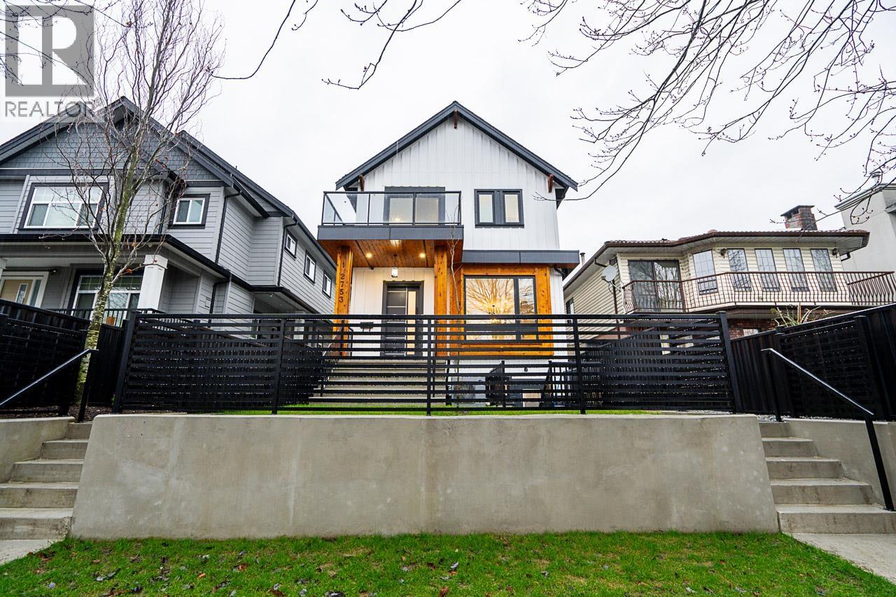 Photo 17 of 1 2753 Nanaimo Street, Vancouver BC
