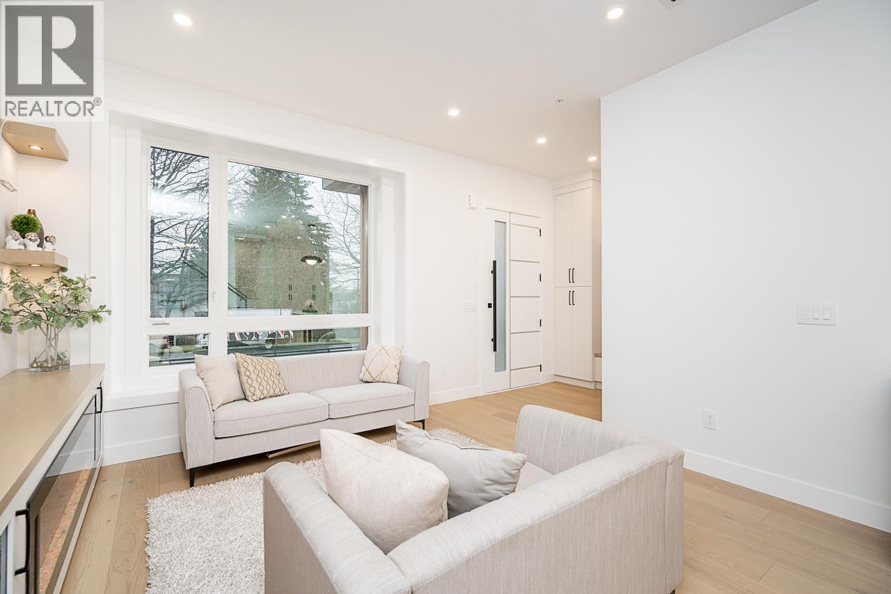 Photo 15 of 1 2753 Nanaimo Street, Vancouver BC