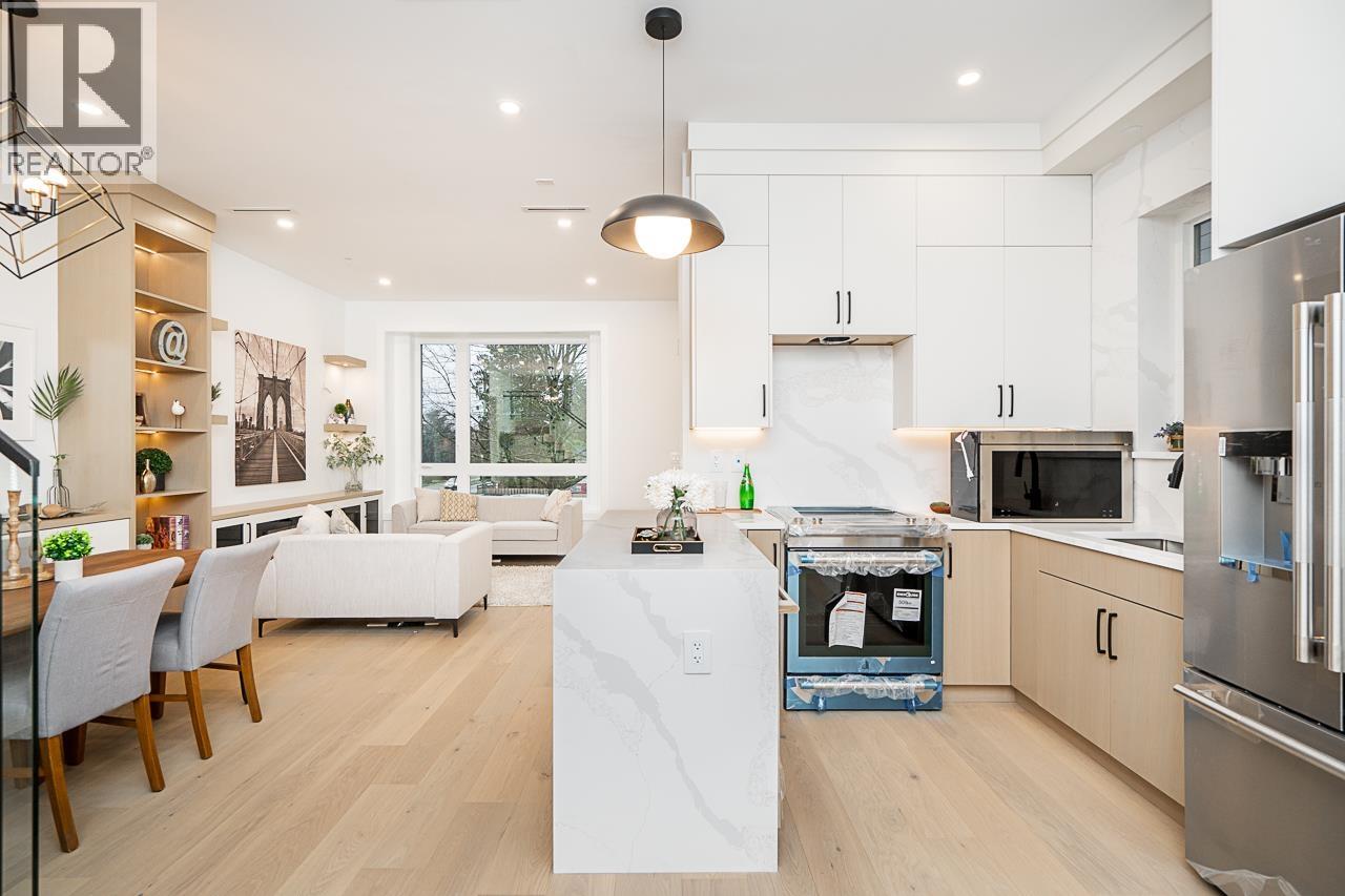 Photo 30 of 1 2753 Nanaimo Street, Vancouver BC