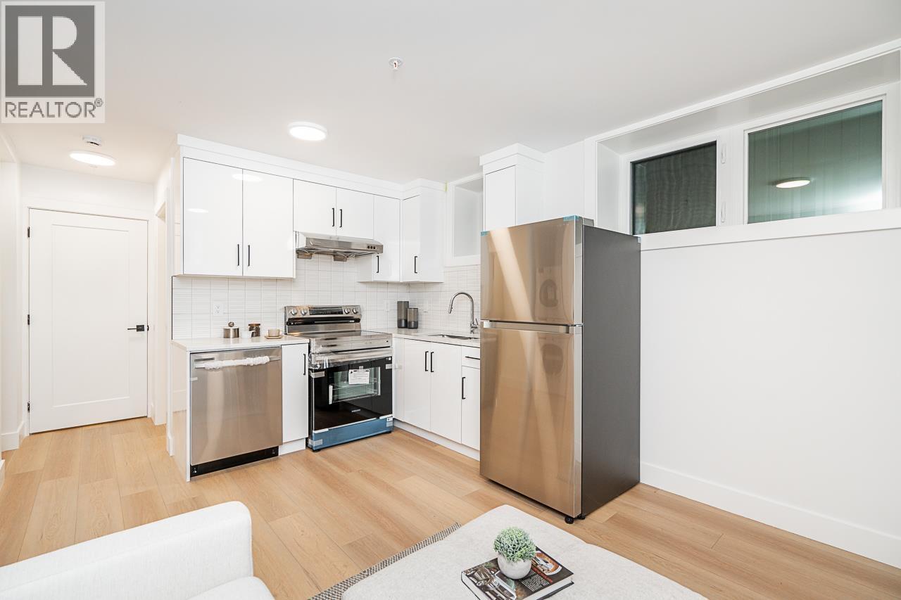 Photo 9 of 1 2753 Nanaimo Street, Vancouver BC