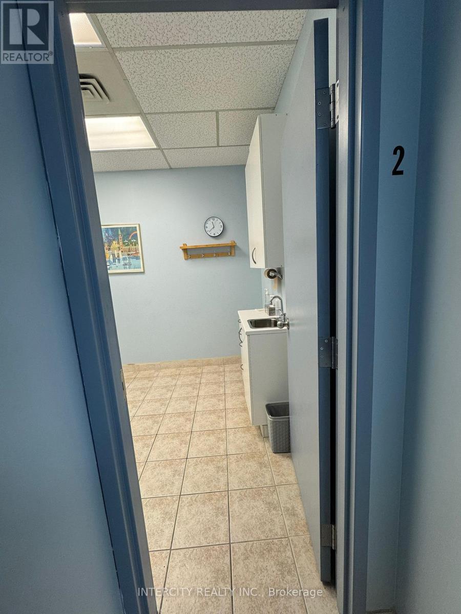 Photo 17 of 305 1017 Wilson Avenue, Toronto ON