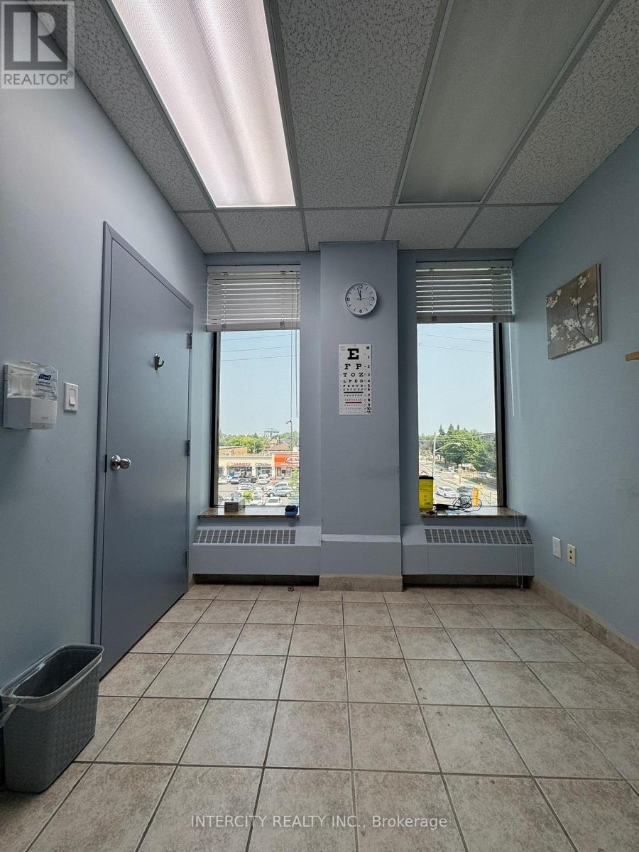Photo 23 of 305 1017 Wilson Avenue, Toronto ON