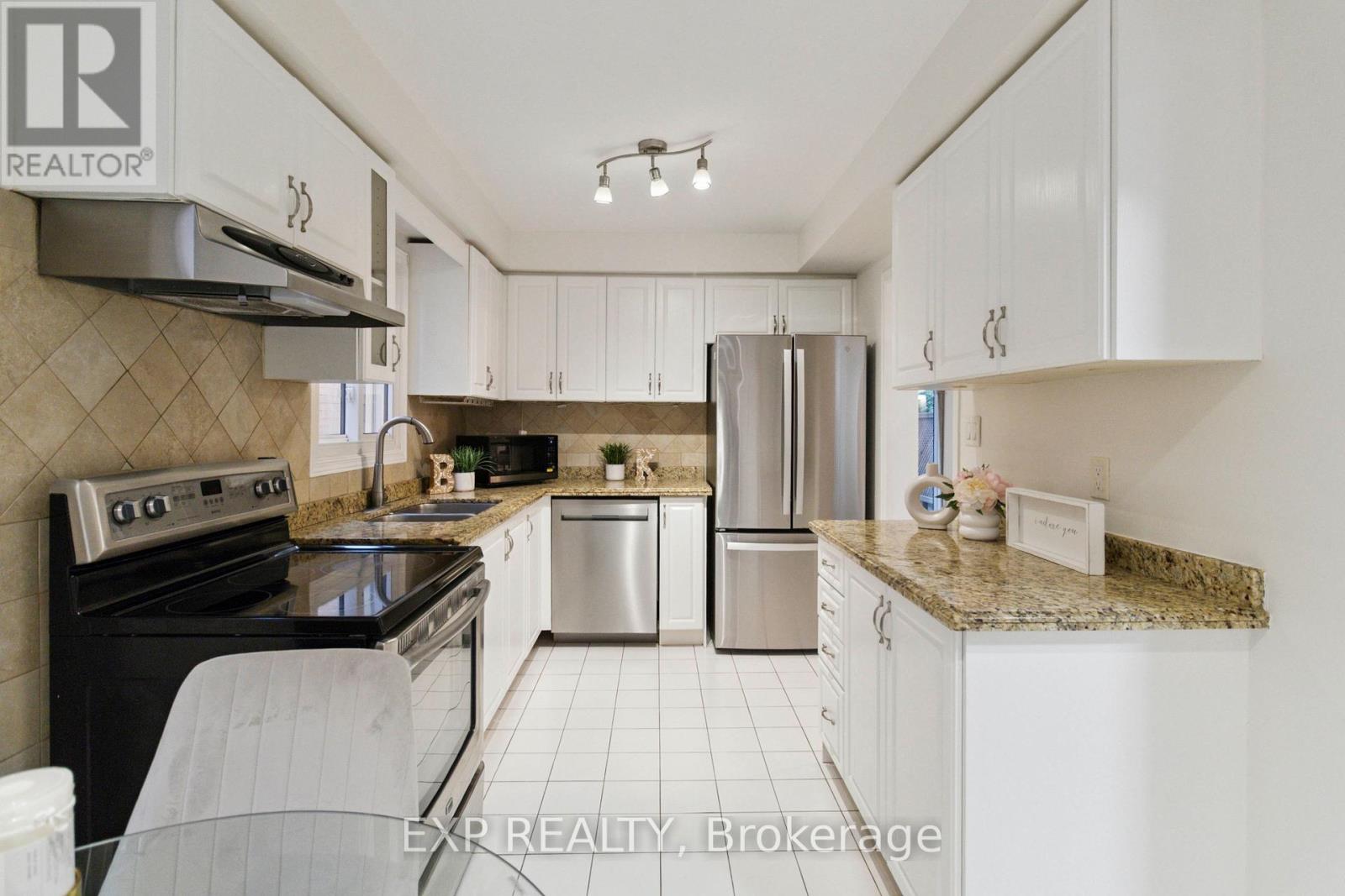 Photo 17 of 2239 Shipwright Road, Oakville ON