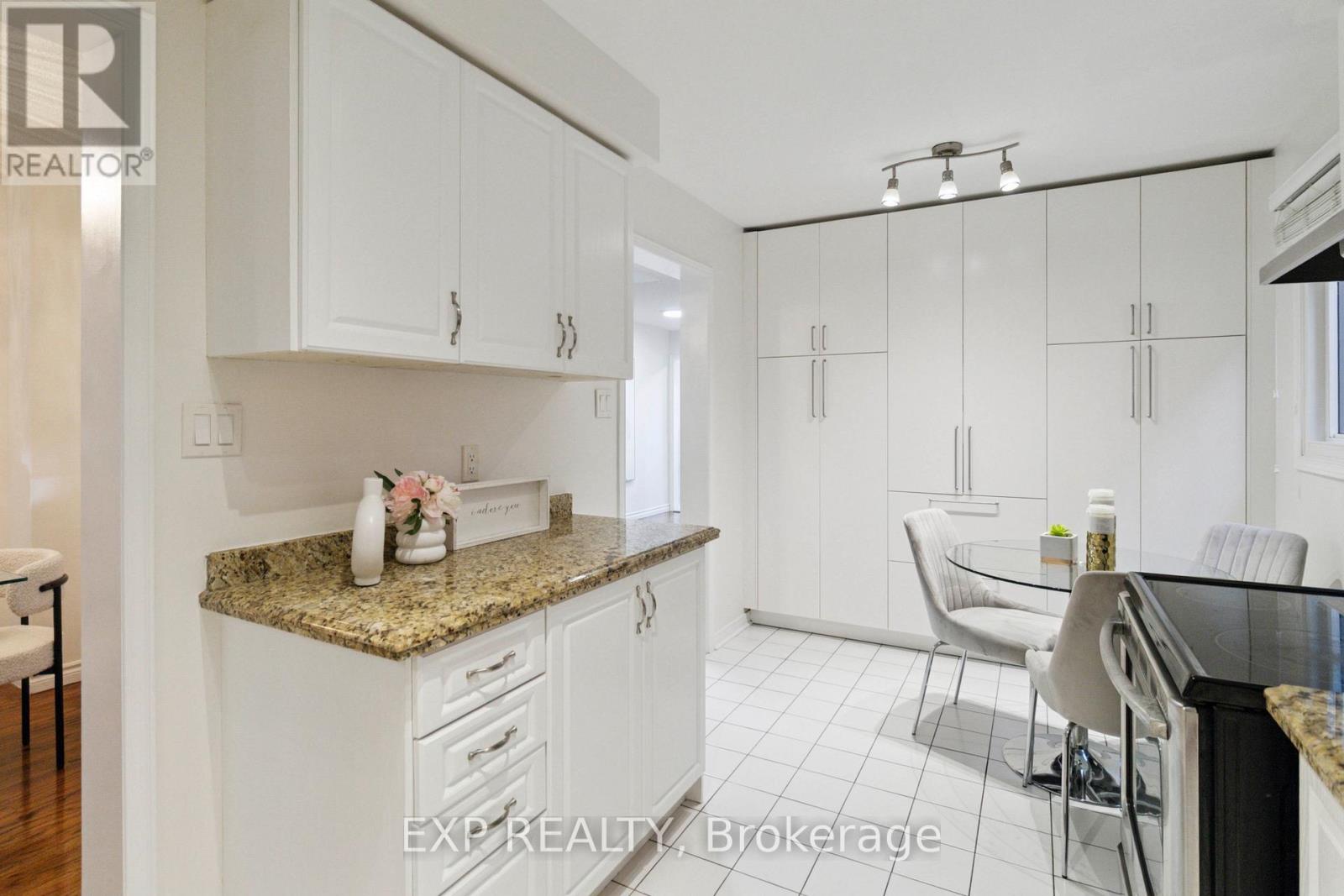 Photo 19 of 2239 Shipwright Road, Oakville ON