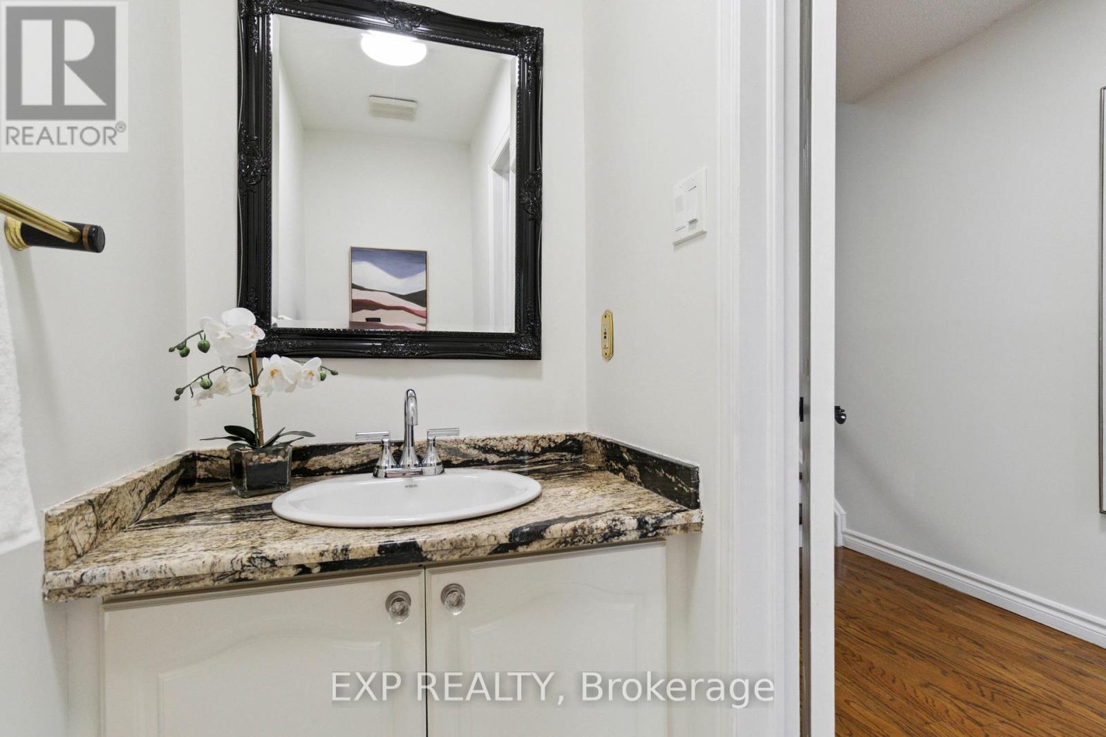 Photo 21 of 2239 Shipwright Road, Oakville ON