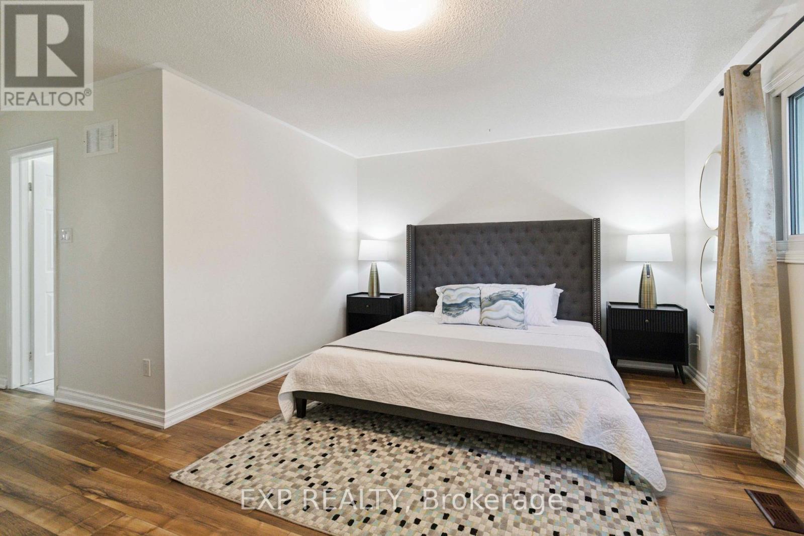 Photo 23 of 2239 Shipwright Road, Oakville ON