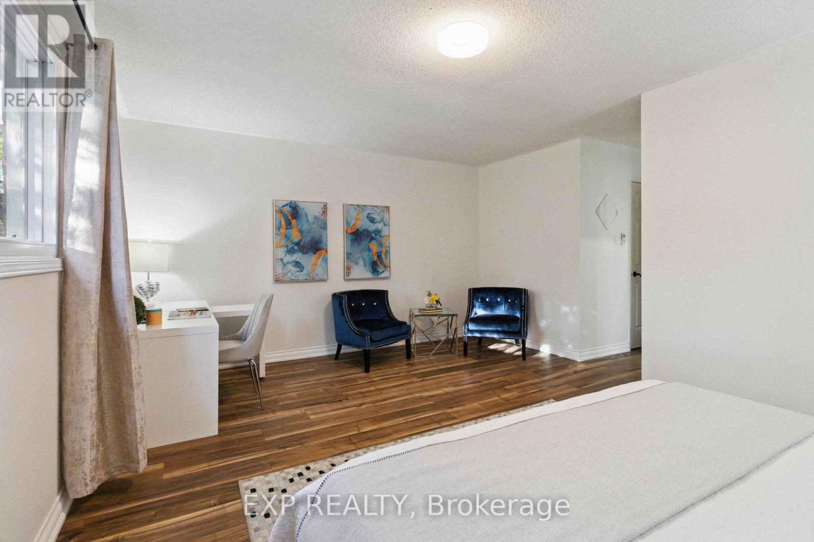Photo 24 of 2239 Shipwright Road, Oakville ON