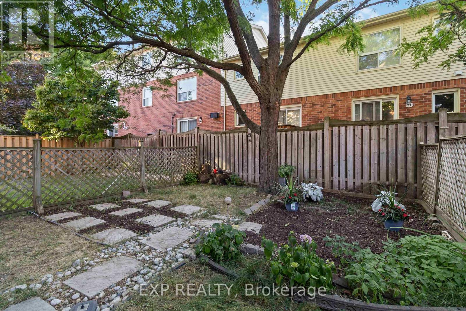 Photo 41 of 2239 Shipwright Road, Oakville ON