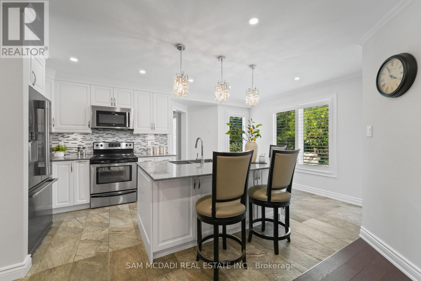 Photo 25 of 1139 Gable Drive, Oakville ON