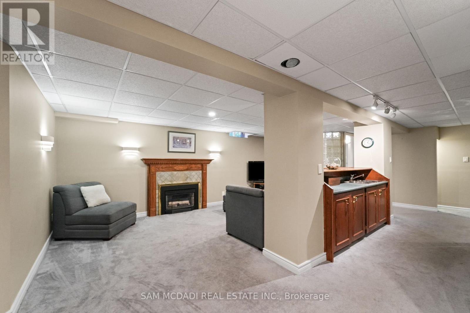 Photo 41 of 1139 Gable Drive, Oakville ON