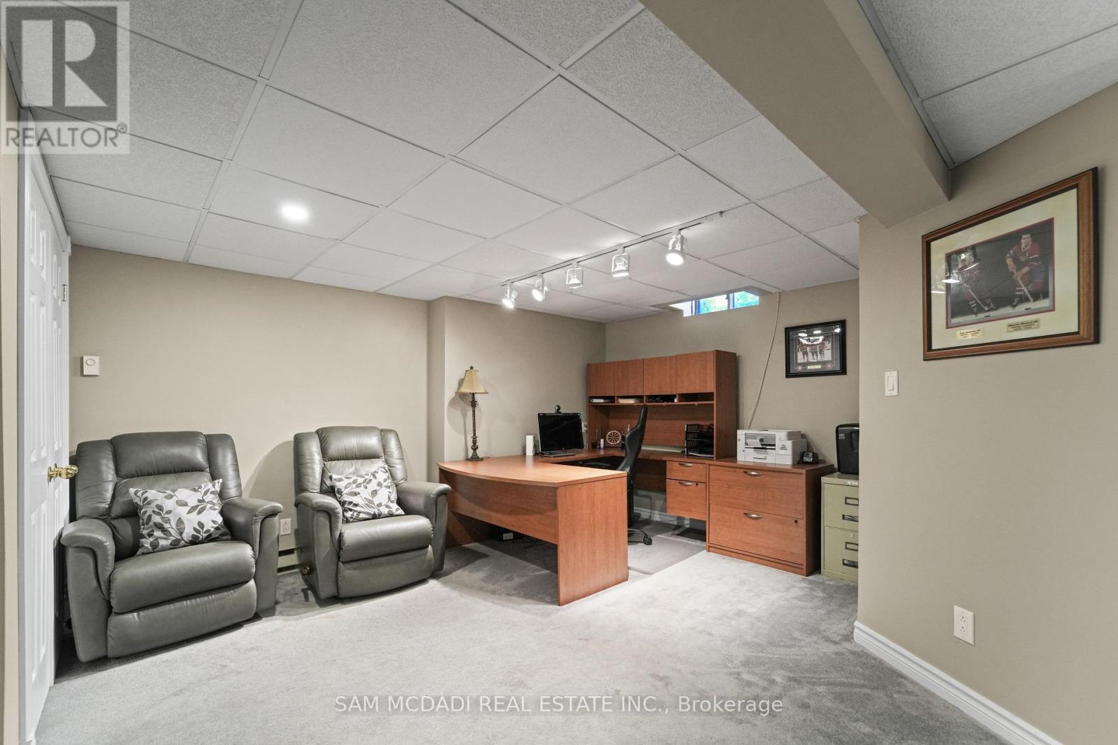 Photo 10 of 1139 Gable Drive, Oakville ON