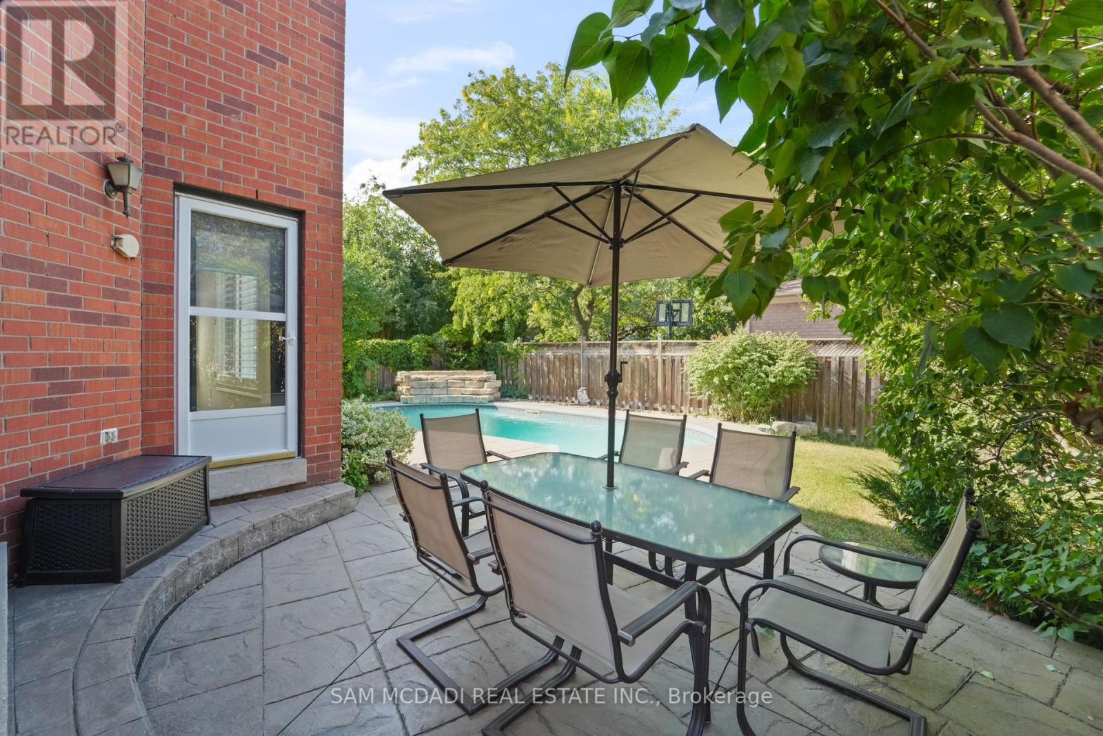 Photo 36 of 1139 Gable Drive, Oakville ON