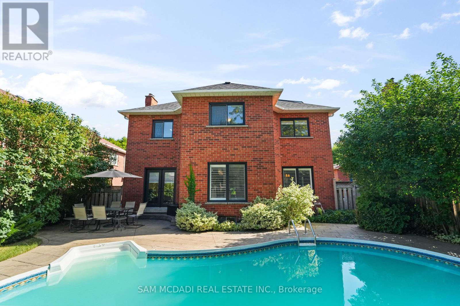 Photo 16 of 1139 Gable Drive, Oakville ON