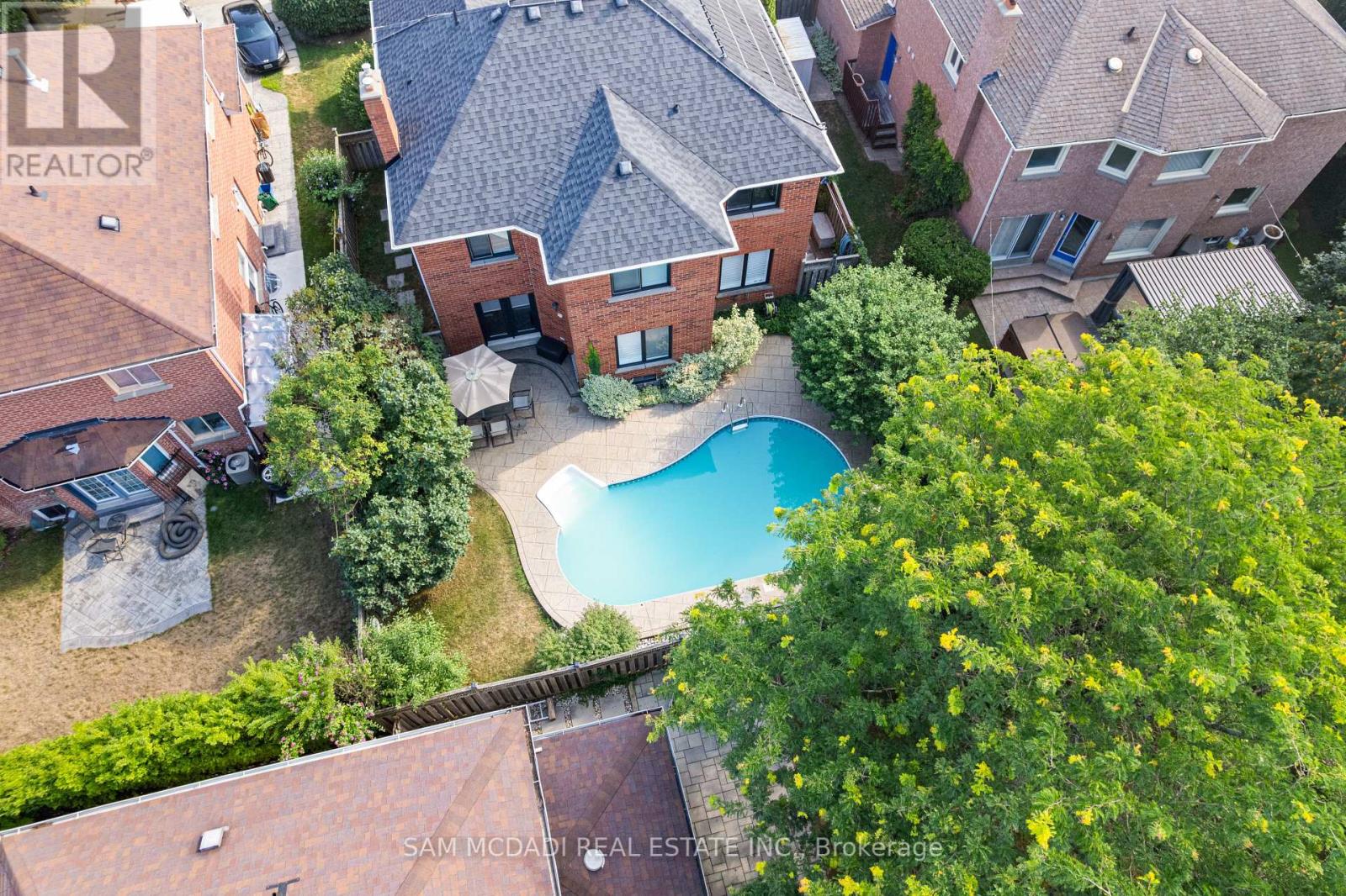 Photo 35 of 1139 Gable Drive, Oakville ON
