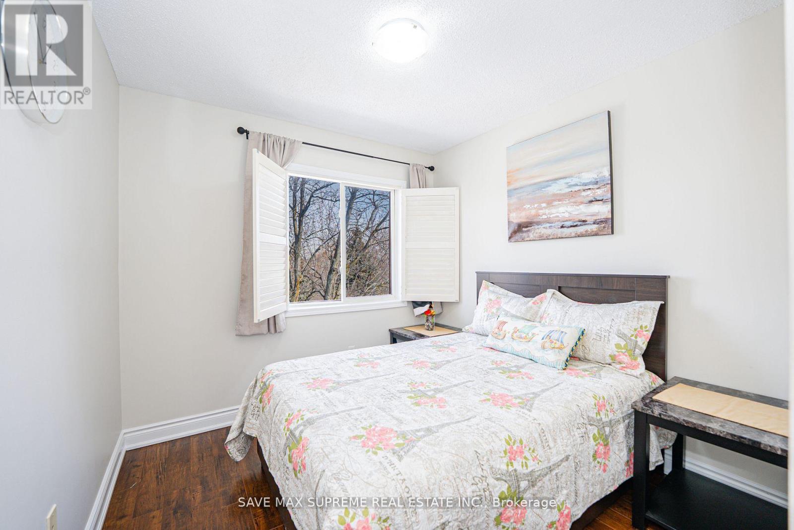 Photo 24 of 65 2 Clay Brick Court, Brampton ON