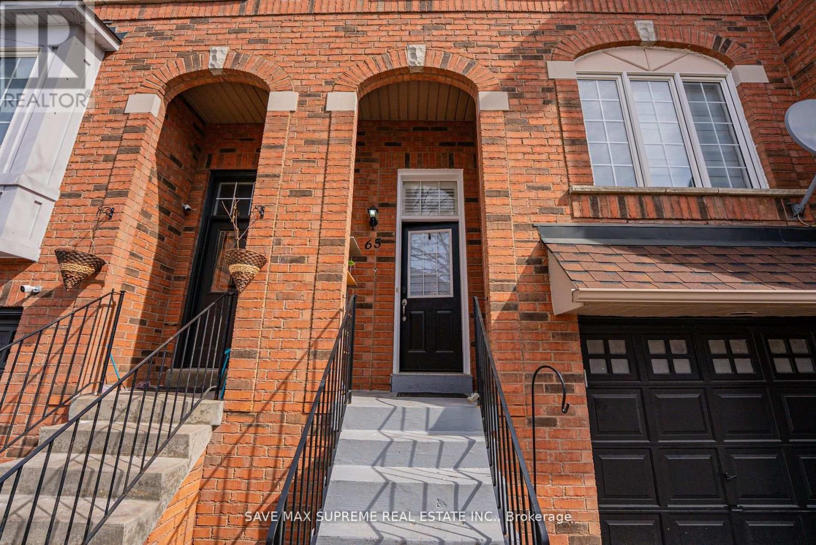Photo 3 of 65 2 Clay Brick Court, Brampton ON