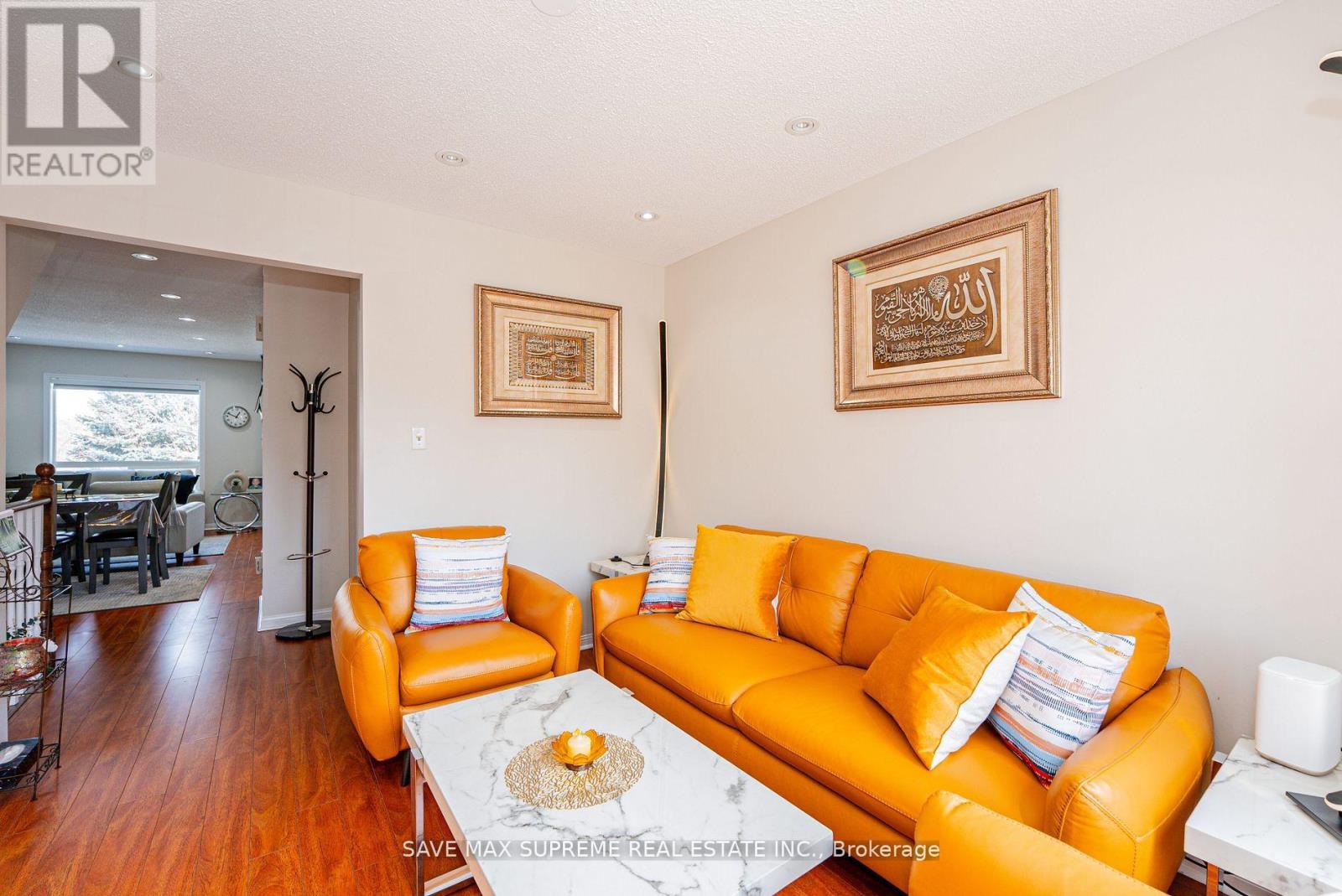Photo 8 of 65 2 Clay Brick Court, Brampton ON