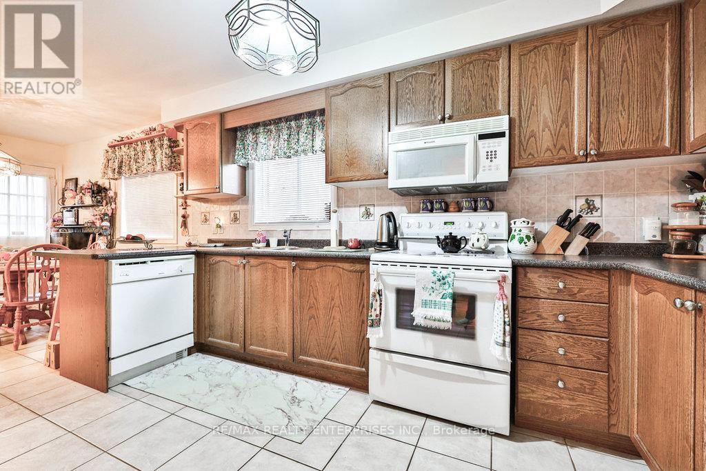 Photo 20 of 3 Jack Kenny Court, Caledon ON