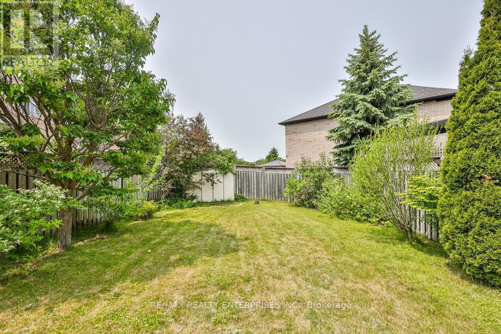 Photo 3 of 3 Jack Kenny Court, Caledon ON