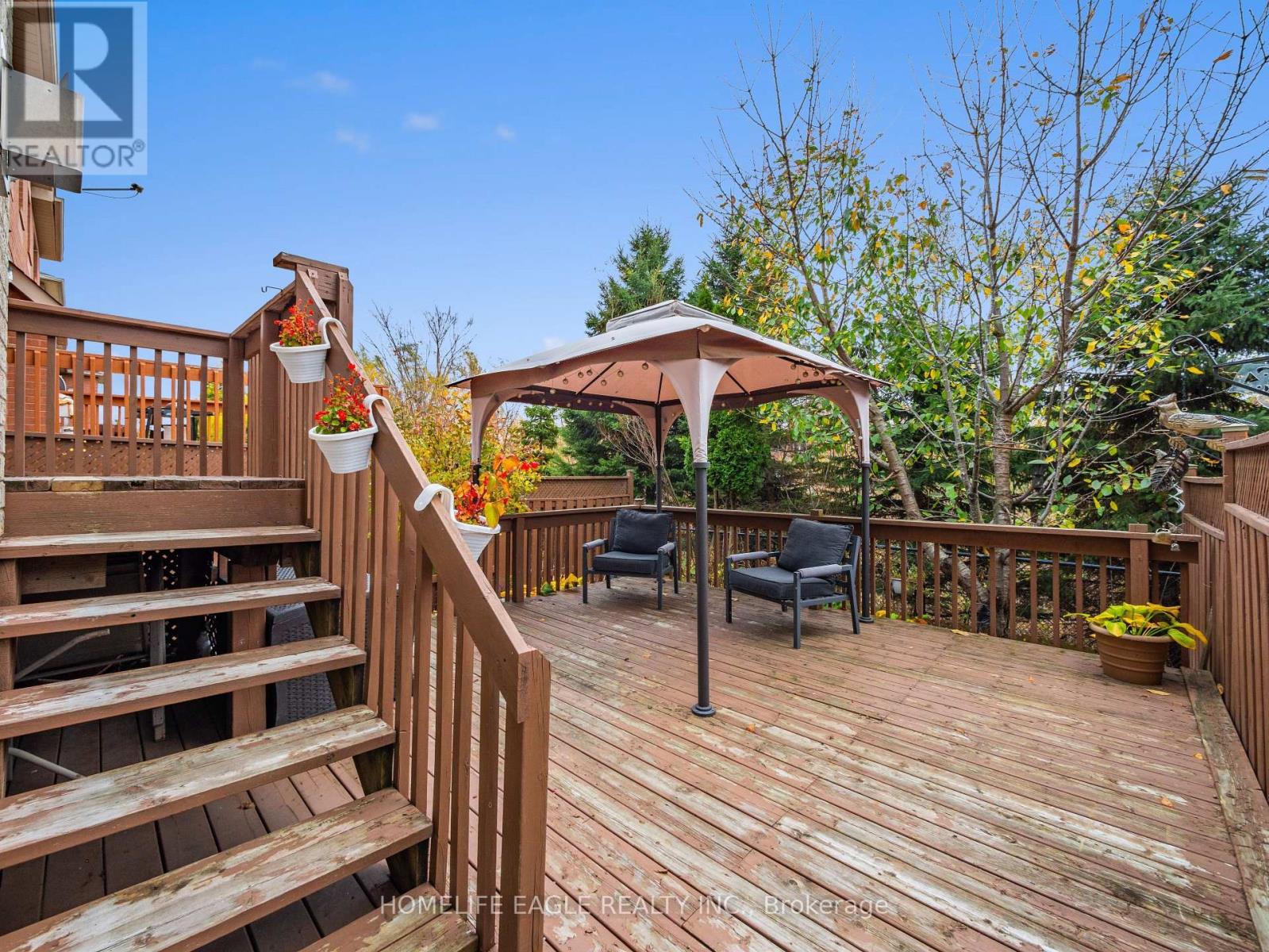 Photo 10 of 14 Corvette Court, Brampton ON