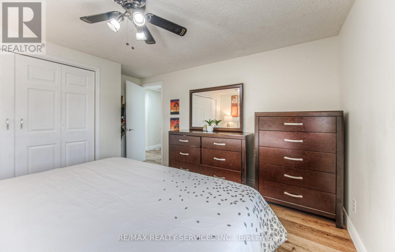 Photo 35 of 582 Drummerhill Crescent Ne, Waterloo ON