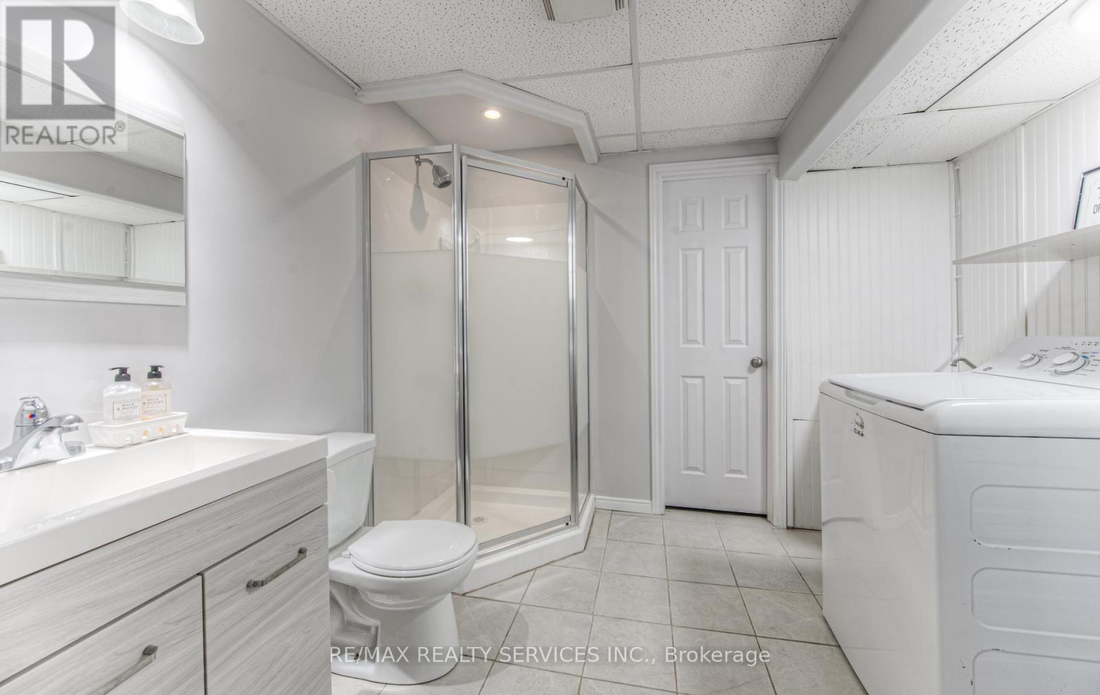 Photo 22 of 582 Drummerhill Crescent Ne, Waterloo ON