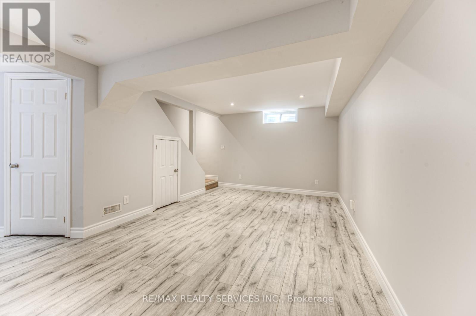 Photo 9 of 582 Drummerhill Crescent Ne, Waterloo ON