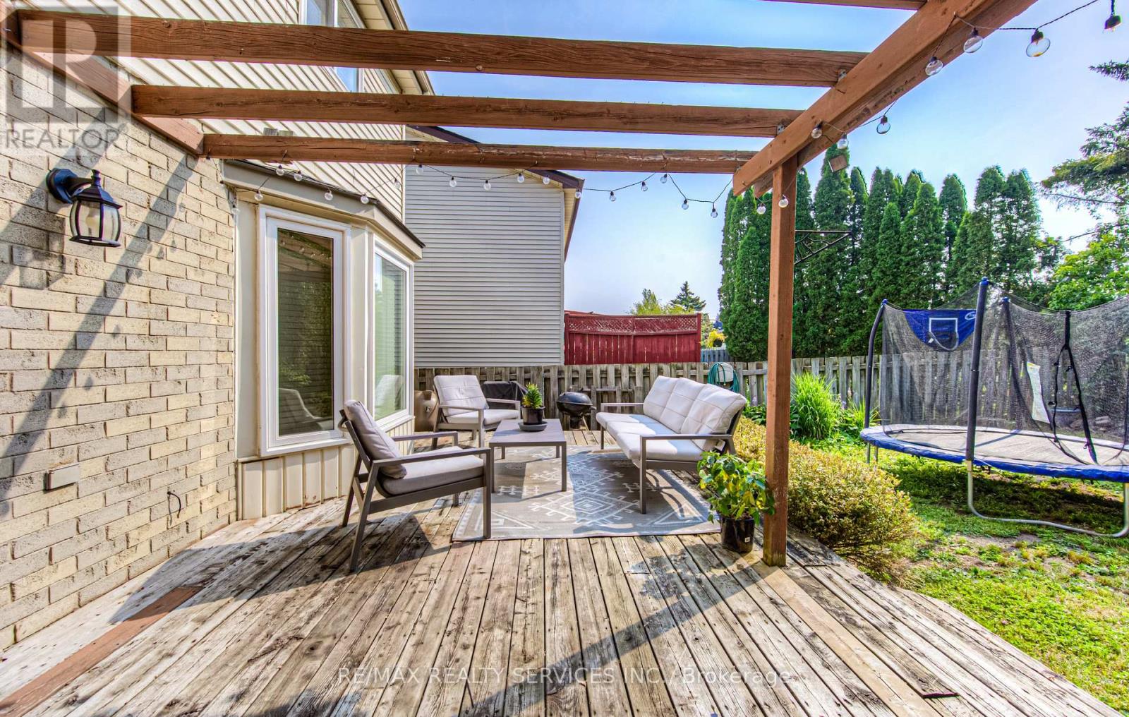 Photo 10 of 582 Drummerhill Crescent Ne, Waterloo ON